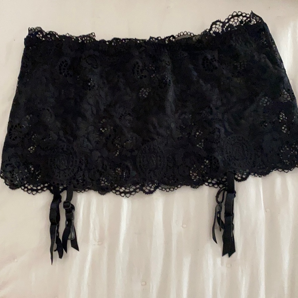 Victorias Secret lace GarterBelt 🔥